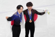 【フィギュア】銀・鍵山優真＆銅・佐藤駿　無念のマリニンに賛辞「すごいなと思っている」
