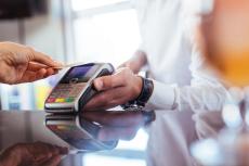 クレジットカードの利用が多い業種は何か