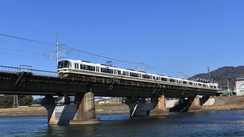 地味な路線だった｢JR奈良線｣､利用者の急増なぜ 沿線自治体も費用負担して複線化など輸送改善