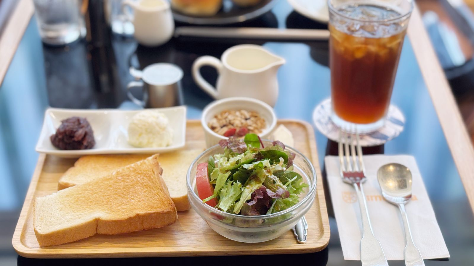 銀座木村家｢日本一高いモーニング｣にひれ伏す朝 デパ地下でおなじみの店の味を､銀座で味わえる