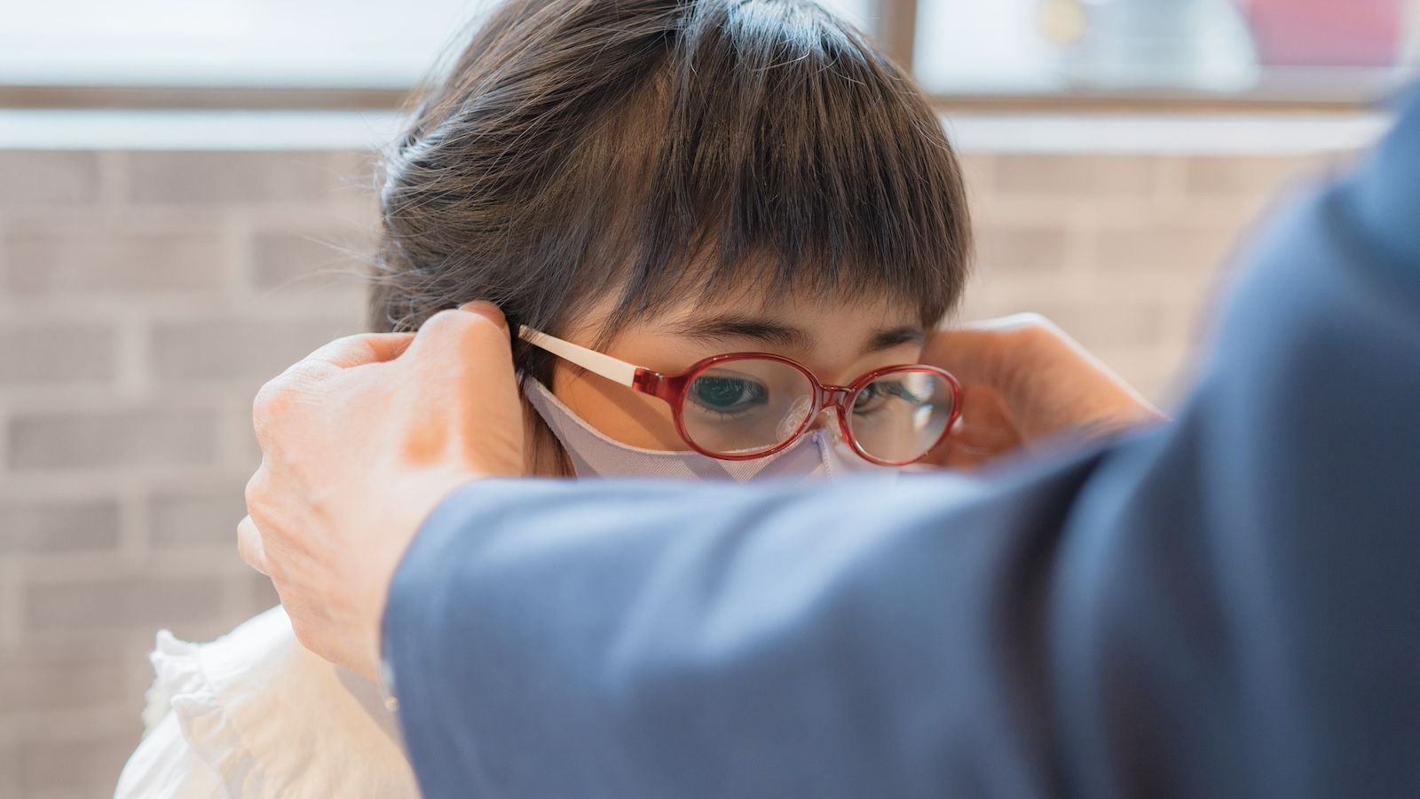 ｢子どもの近視は遺伝する｣というのは本当なのか わが子の目や体にとって本当によい環境とは