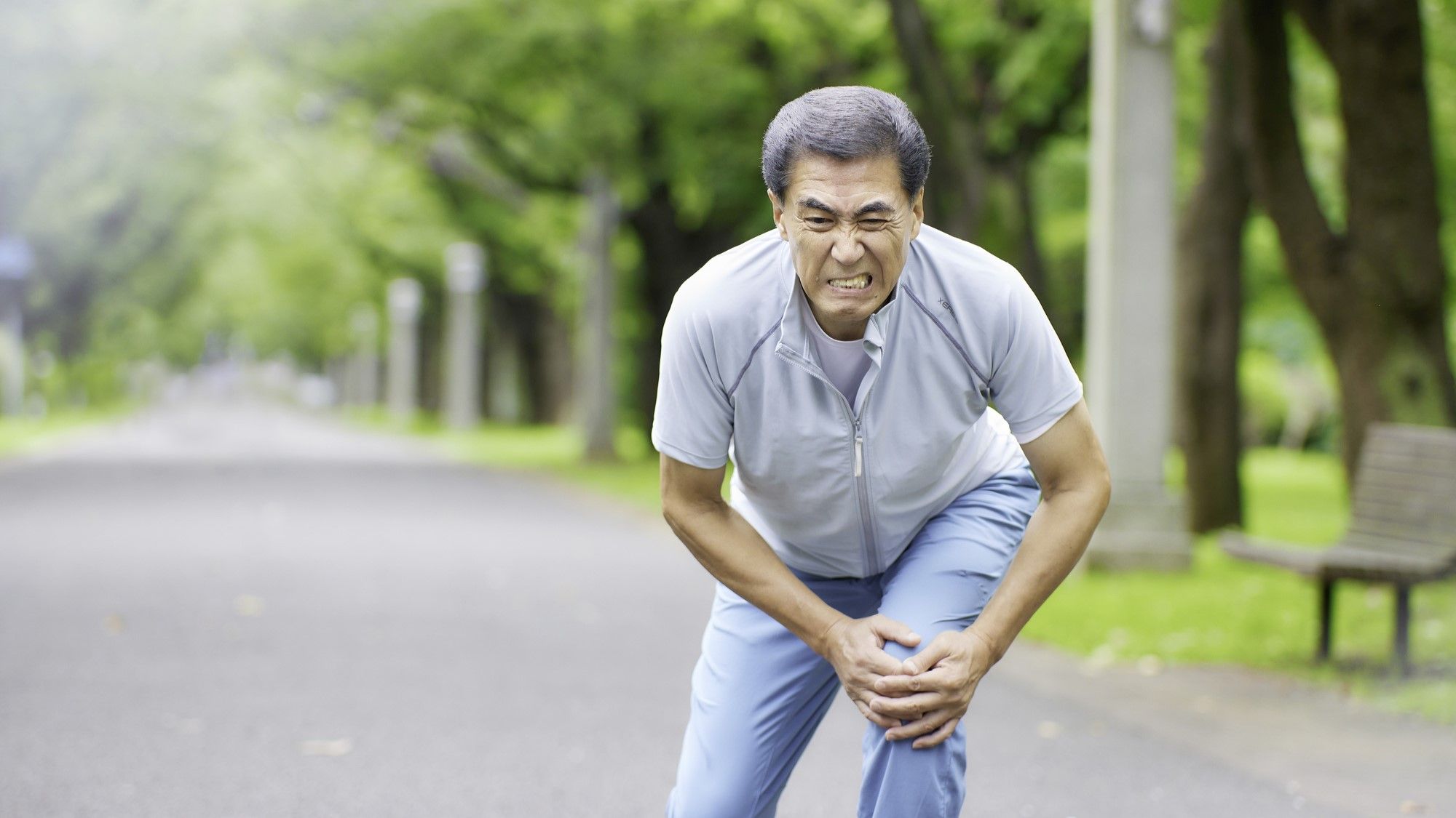 ひざ痛の元凶｢軟骨のすり減り｣は50歳から始まる ｢関節の衰え｣を補うために有効な筋トレ法