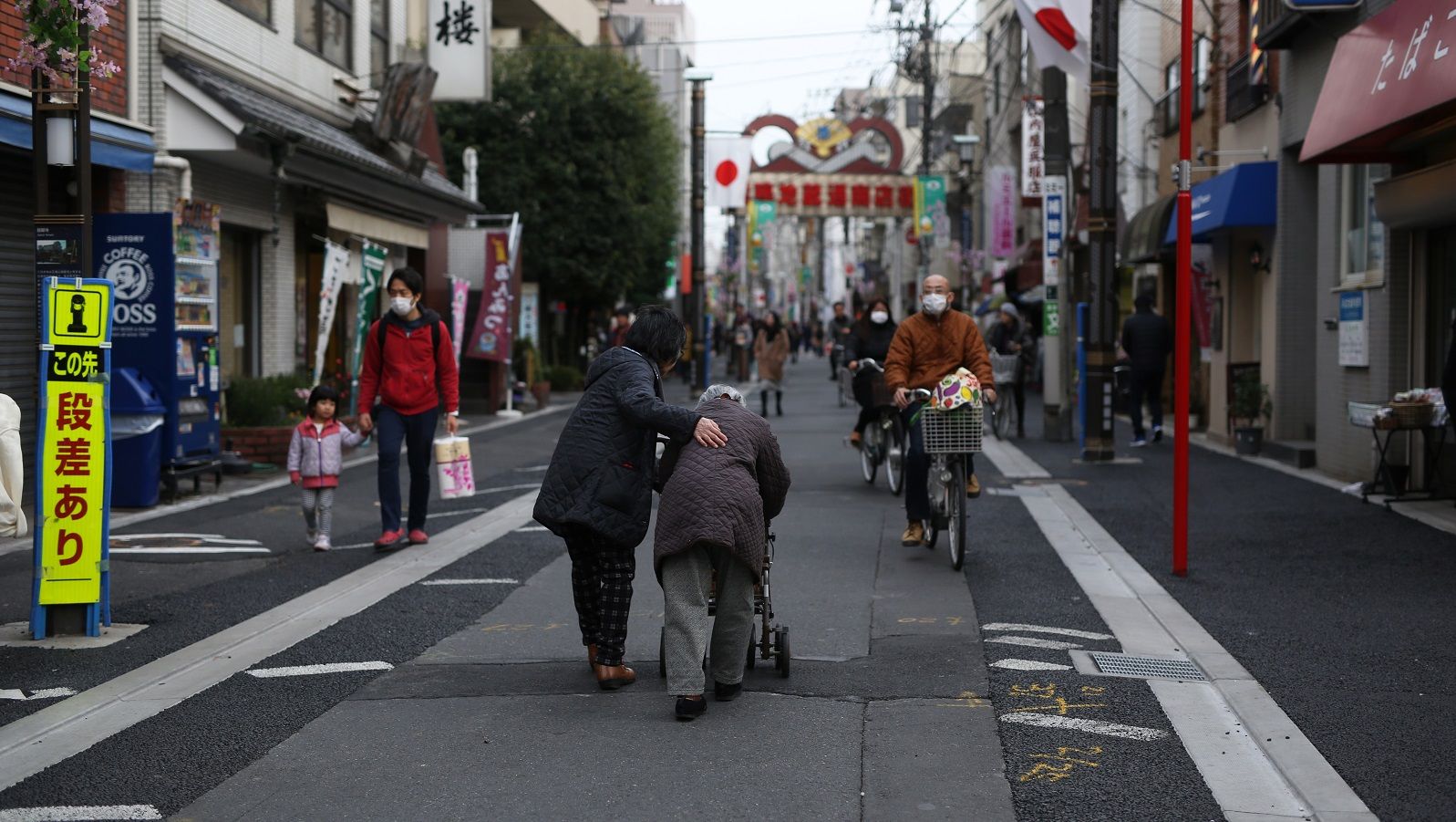 ｢大腿骨を骨折した人｣半分は5年以内に死亡の怖さ "ある年齢"を境に身体機能は｢ガクッと｣落ちる