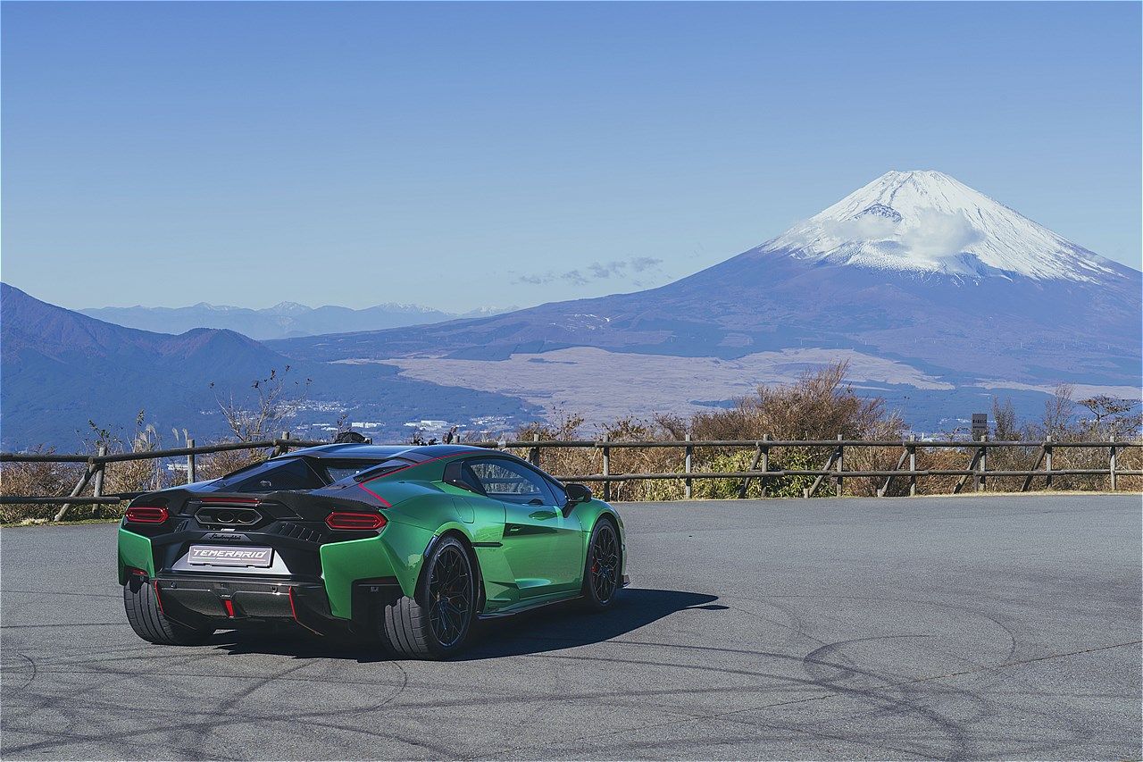 デザイナーが語る｢ランボルギーニ｣の未来像 バイクから着想を得た新型車｢テメラリオ｣