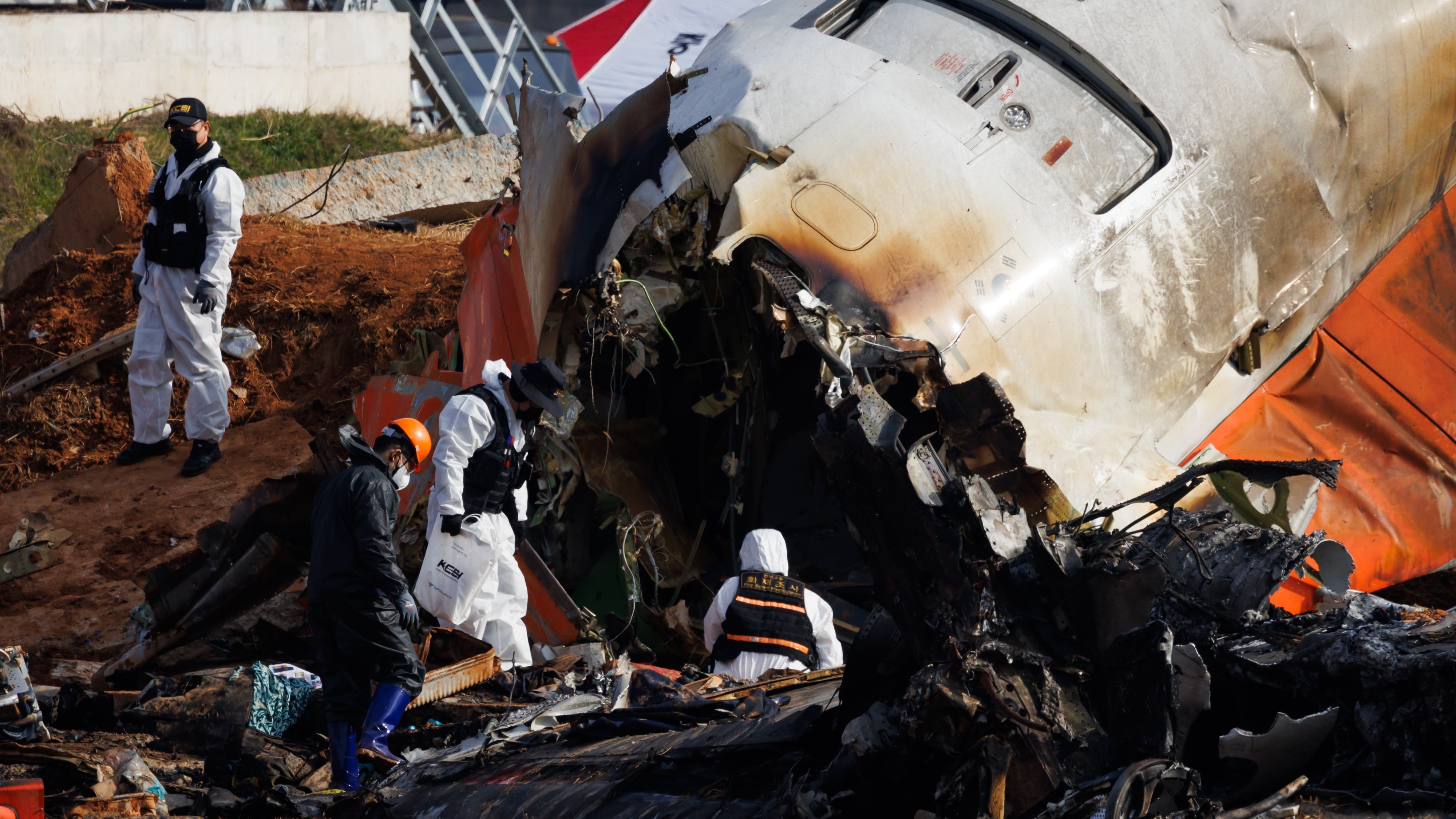 韓国航空機事故が起きた空港が抱える4つの問題 堤防の存在､滑走路､鳥､国際線に不慣れ…