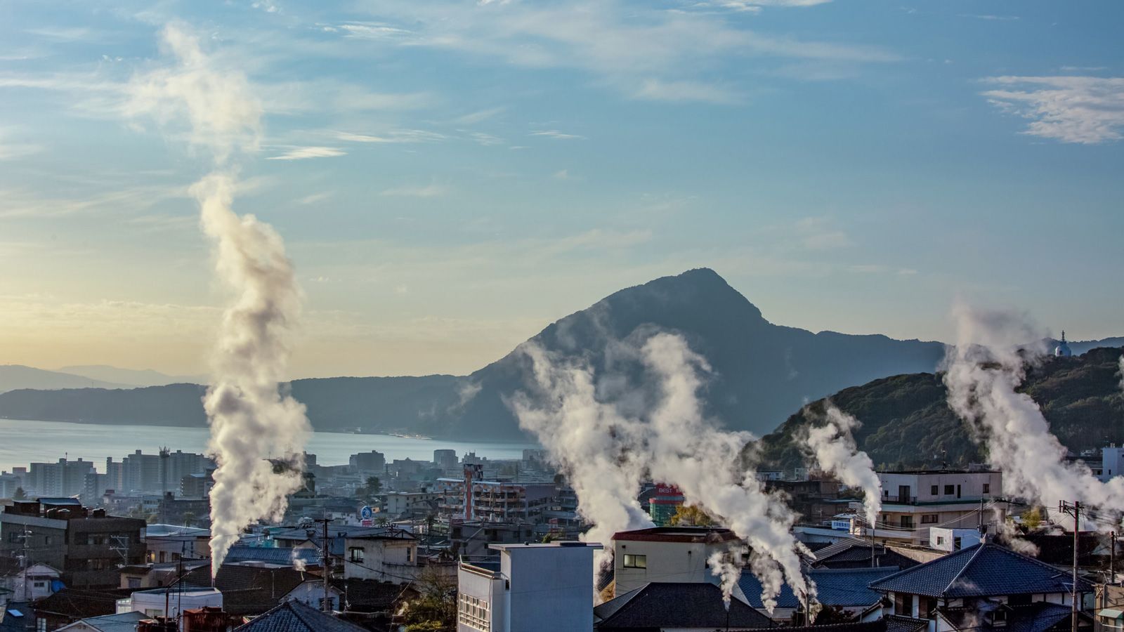 半世紀も着工せず｢東九州新幹線｣独自ルートの夢 建設の機運を高めるべく大分と宮崎が動き出す