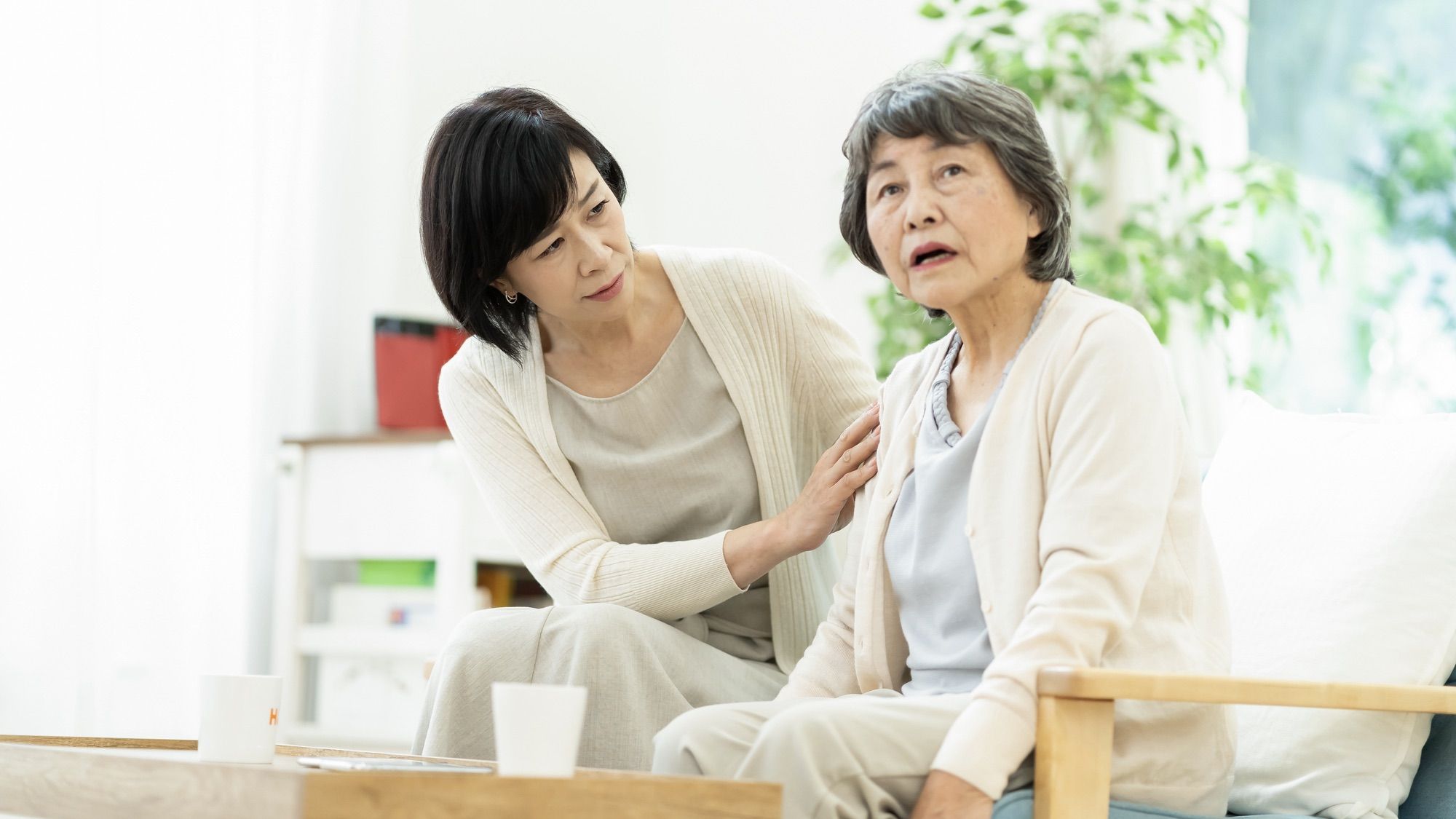 老いた親の様子に不安を覚えたらまずこれを！ 介護の専門書が必ず役に立つわけではない