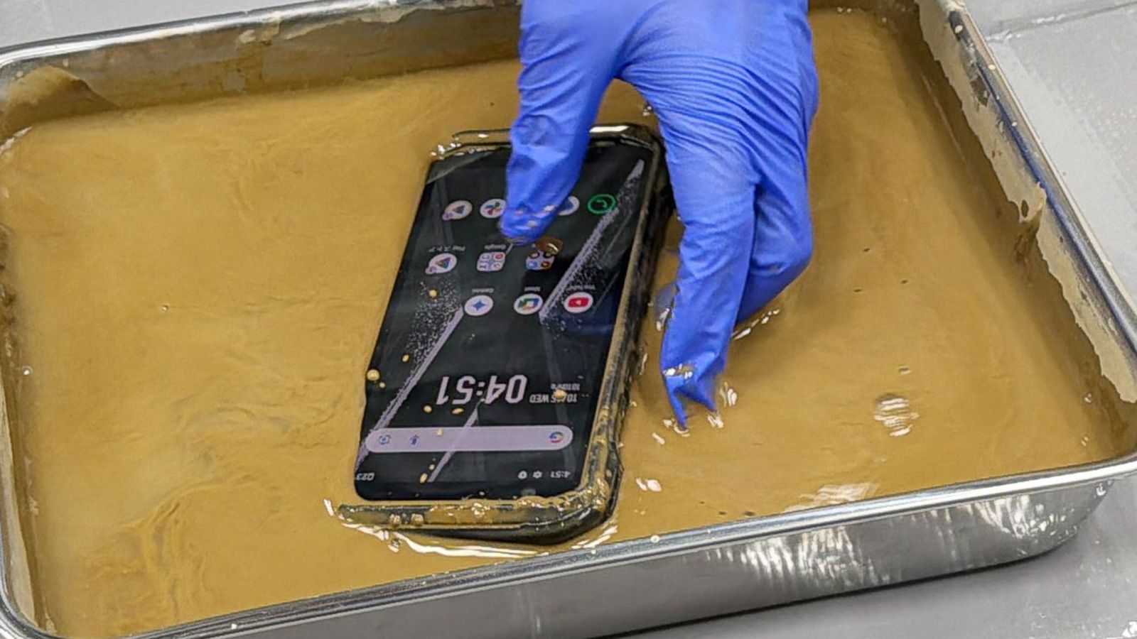 京セラのタフネススマホ｢TORQUE｣泥水対応の真意｜Infoseekニュース