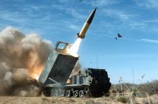 ロシアの輸送網に大きな打撃か「米国供与のミサイル」でウクライナ軍がフェリーを攻撃