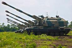 ロシア軍の「巨大な自走砲」撃破したのはサムライ!? ウクライナ軍に“日本っぽい”ドローン部隊