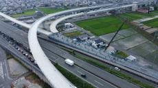 “京奈和道－大阪直結”工事は佳境へ！「橿原JCT」ランプ橋ついに架設完了 未開通部の“地上が大渋滞”緩和なるか
