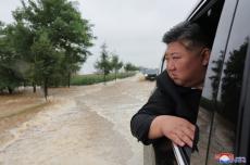 「将軍様がレクサスを愛用!?」水害視察の北朝鮮国家主席“高級SUV”乗る姿がSNSで話題に