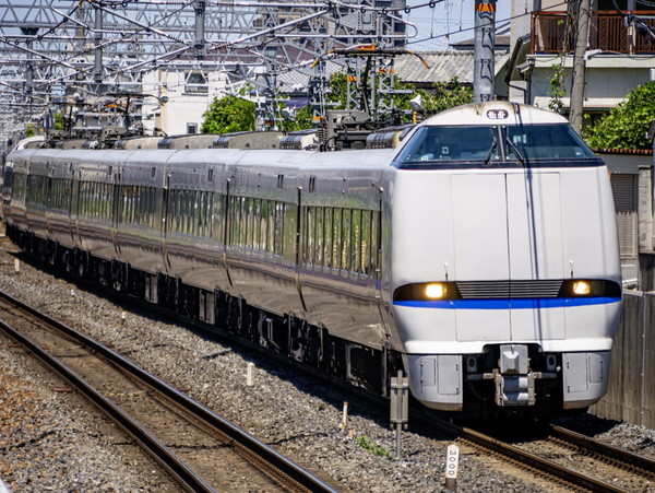 JR西日本が臨時「特急サンダーバード」運行へ！ 東海道新幹線の「不通」で利用増か