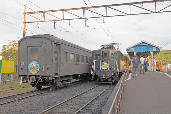 ここで「カンパ～イ」できるなんて！ 鉄道ファン至高の瞬間、大井川鐵道の「珍ビール列車」