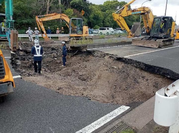 千葉の湾岸道路に接続「京葉道路に逃げられる」道路が建設中！ 大陥没時「もしあったら…」