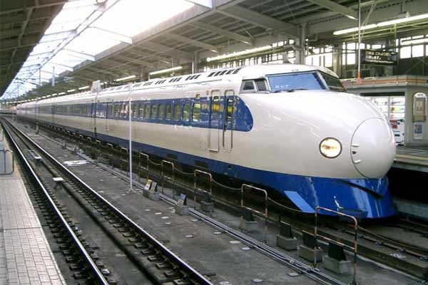 往年の食堂車メニューが小さくなって復活!? 東海道新幹線「懐かしい食堂車風」おにぎり2種登場