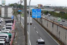 「これ鉄道だ…」 高速道路に取り込まれた“廃線跡”今どうなってる？ それは100年前の「埼玉高速鉄道」