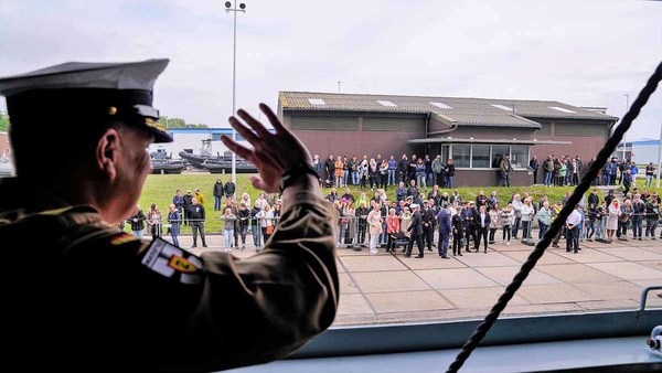 「船乗り＝会えない」は過去の話？ 独海軍激レア艦のケータイ事情とは 7か月“缶詰め”の乗組員