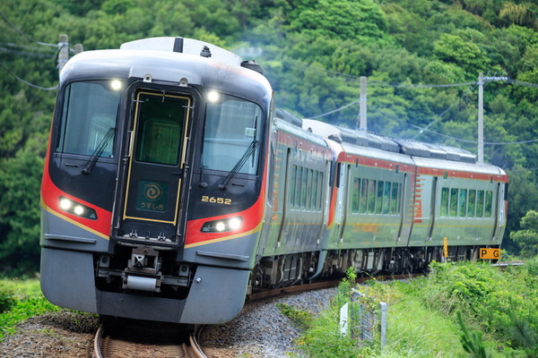 瀬戸大橋を渡るのやめます！ JR四国の特急「うずしお」ついに岡山乗り入れ終了へ