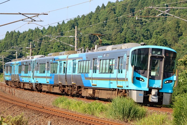 待望！ 22年ぶりの「快速」 IRいしかわ鉄道3月ダイヤ改正 新幹線との乗継もスムーズに