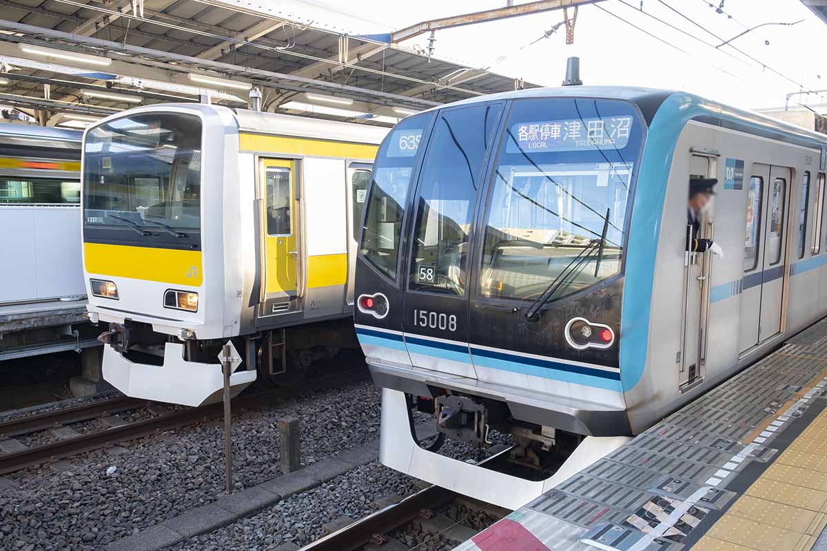 電車1本で案内カオス!? 鉄道3社が集まる「西船橋」は6番線がおもしろい！ 直通境界駅だけのちょっと変わった光景とは