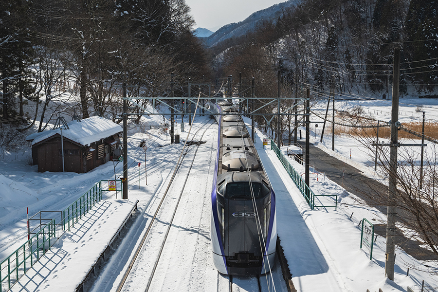 特急あずさ“最長の行先”43年の歴史に幕 長野「南小谷」なぜこの駅止まりになったのか