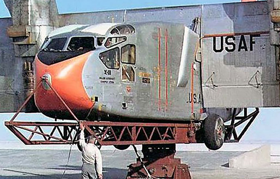 もはや“翼”じゃなくて“板”画期的な機体だったX-18 しかし一歩間違えると「即墜落」の危険あり！