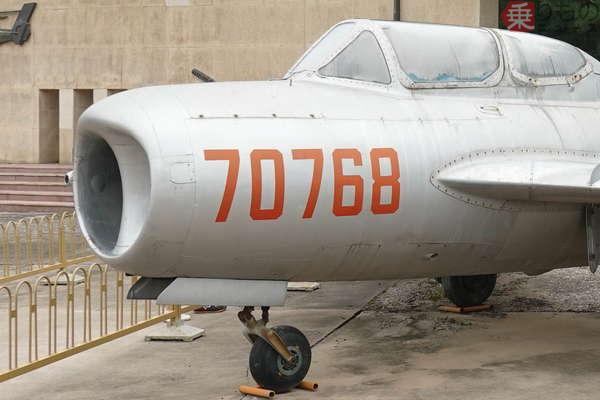 ソ連製”じゃない!? 中国が独自に作った「ミグ戦闘機」の正体 なぜ本家