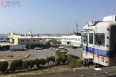 南海フェリー撤退でどうなる？ 途中駅ゼロの激短鉄路「和歌山港線」じつは南海の持ち物じゃない!?