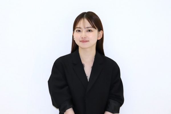 山田杏奈「『ゴールデンカムイ』愛にあふれたチームでした」大ヒット映画の続編がスタート！「連続ドラマＷ　ゴールデンカムイ ―北海道刺青囚人争奪編―」【インタビュー】