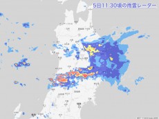 
秋田や青森で猛烈な雨　東北は夕方まで大雨警戒　
        