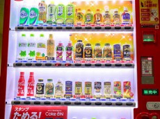 
＜自動販売機＞「つめた〜い」→「あったか〜い」の切り替えはいつ？
        