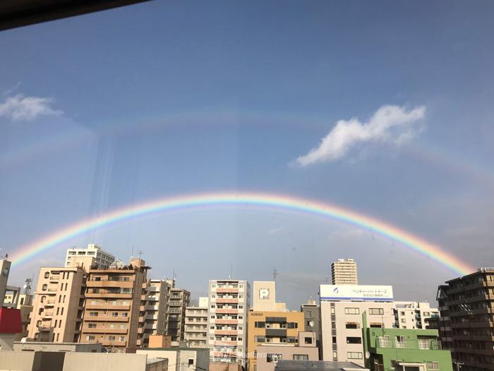 
北海道・札幌で二重の虹が出現
        