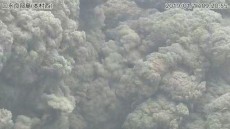 
17日(木) 鹿児島の口永良部島で噴火　火砕流も発生
        