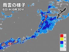 
沖縄で激しい雨　道路冠水などに注意
        