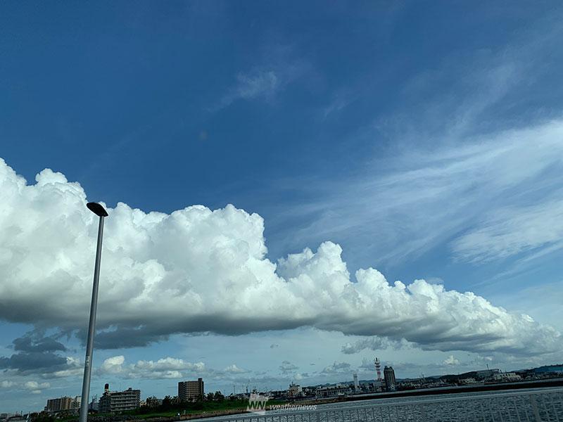 
木更津など千葉県上空で雲が渋滞？　東京でも多数目撃
        