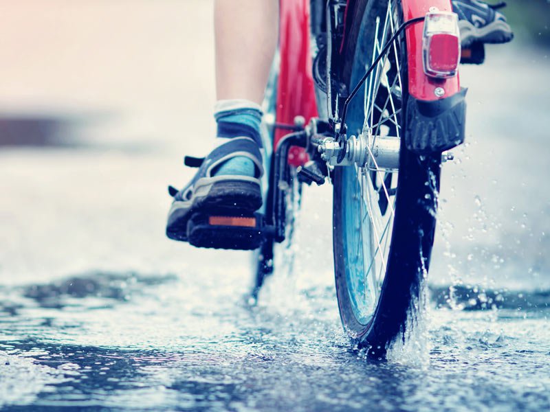 雨 の 日 自転車 通学