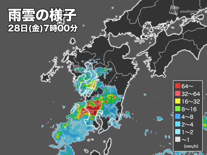 
台風から離れた北陸や九州で激しい雨　道路冠水などに警戒を
        