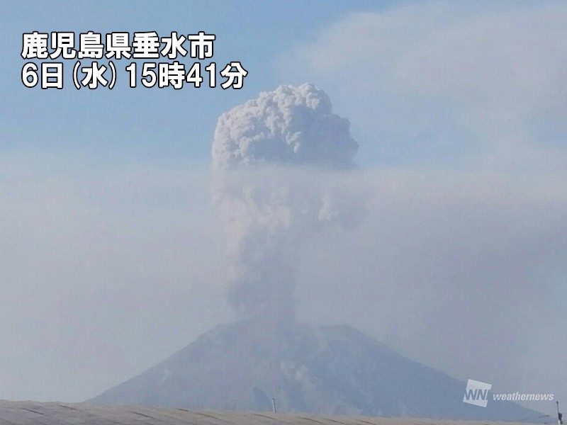 
噴火頻発の鹿児島・桜島　火口上3000mまで多量の噴煙
        