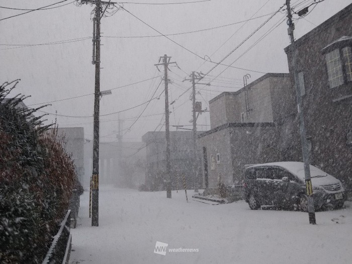 
札幌で強い雪　北海道は明日29日(金)にかけて積雪増加に注意
        