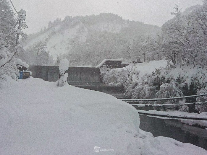 
山形・肘折では積雪1m超　全国で今シーズン初
        