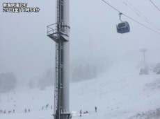
大雪や吹雪に注意も　スキー場には待望の雪　
        