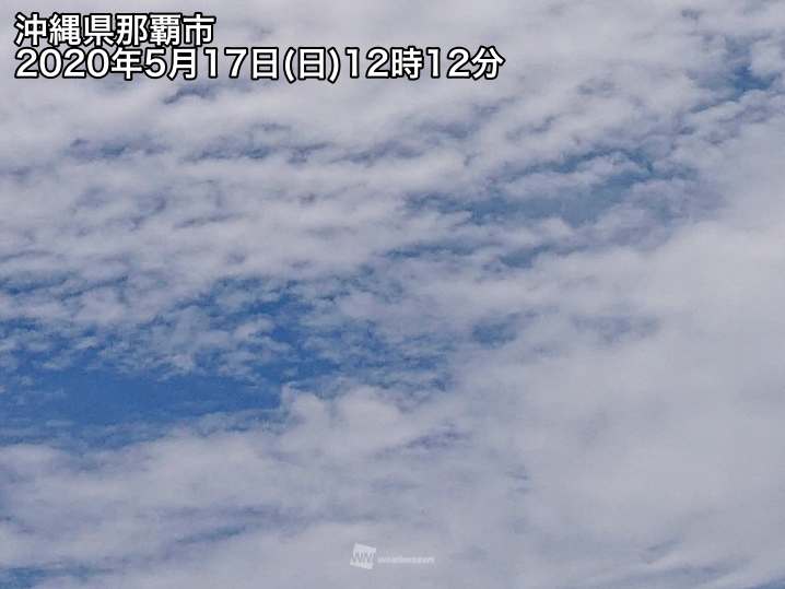 
沖縄・那覇で初真夏日　梅雨らしい蒸し暑さ
        