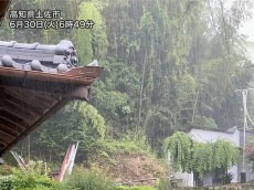 
高知県で1時間に100mm近い猛烈な雨　太平洋側で大雨続くおそれ
        