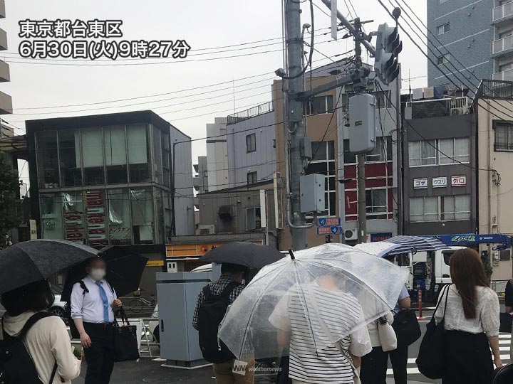 
東京都心など関東で雨が降り出す　夕方は沿岸部で横殴りの雨に
        