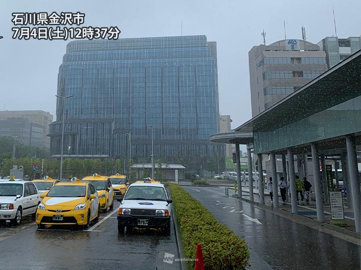 
近畿や北陸で局地的に強い雨　夕方にかけて道路冠水などに注意
        