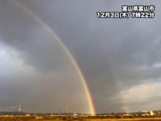 東海や北陸で虹が見られる　二重の大きな虹も