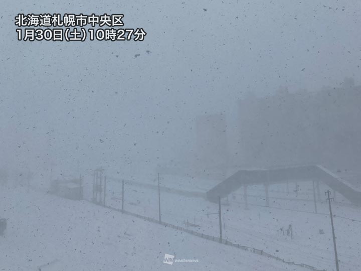 札幌市で一時的に雪が強まる　路面状況や視界の悪化に注意
