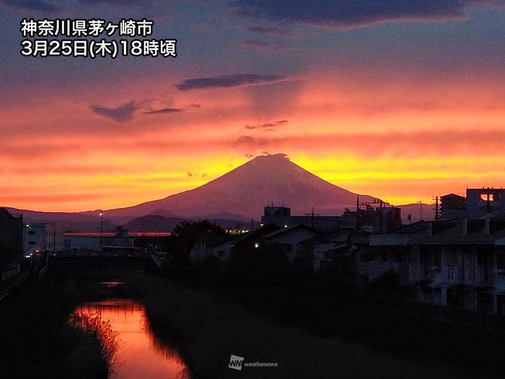 公式 関東で真っ赤な夕焼け 富士山のシルエットも｜Infoseekニュース 絵画
