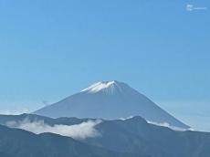 富士山が初冠雪　甲府地方気象台が発表　昨季より21日早い観測